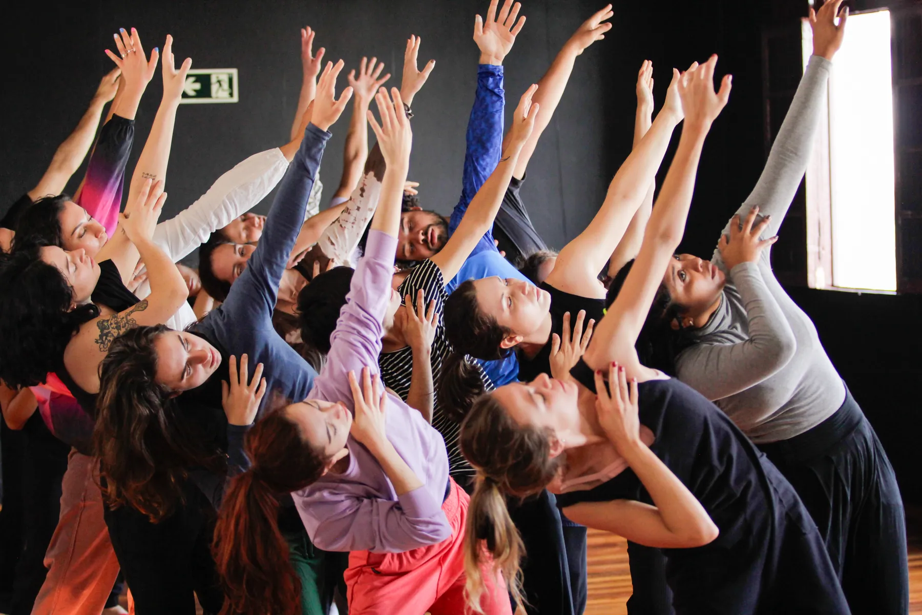 Aula de dança da Suculentas. Foto: Caio Amon.